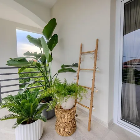 Luxury Near W Big Terrace And Sea View Apartment *