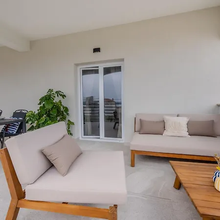 Luxury Near W Big Terrace And Sea View Apartment *