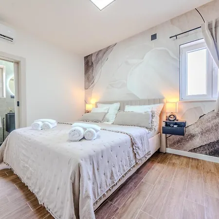 Apartment Luxury Near W Big Terrace And Sea View Kastela